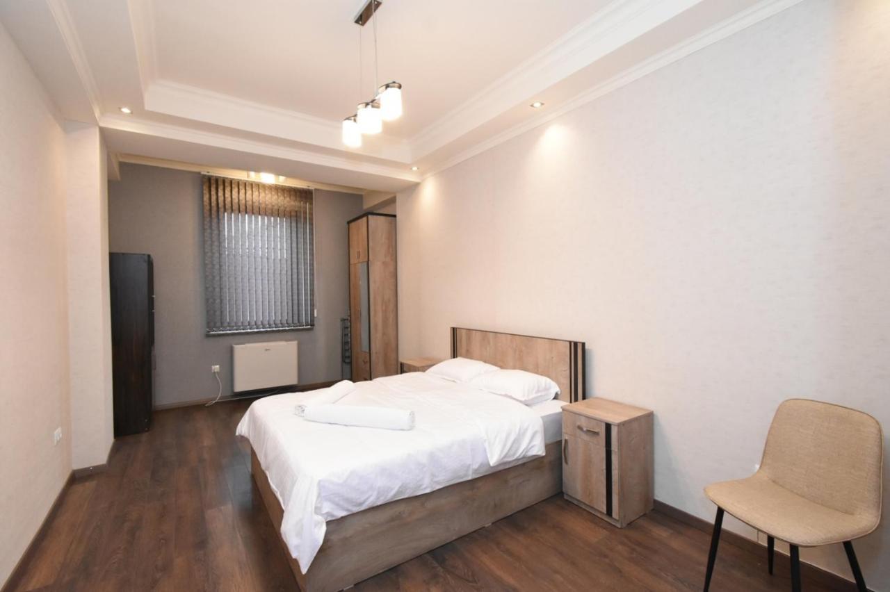 Malibu Apartment เยเรวาน ภายนอก รูปภาพ