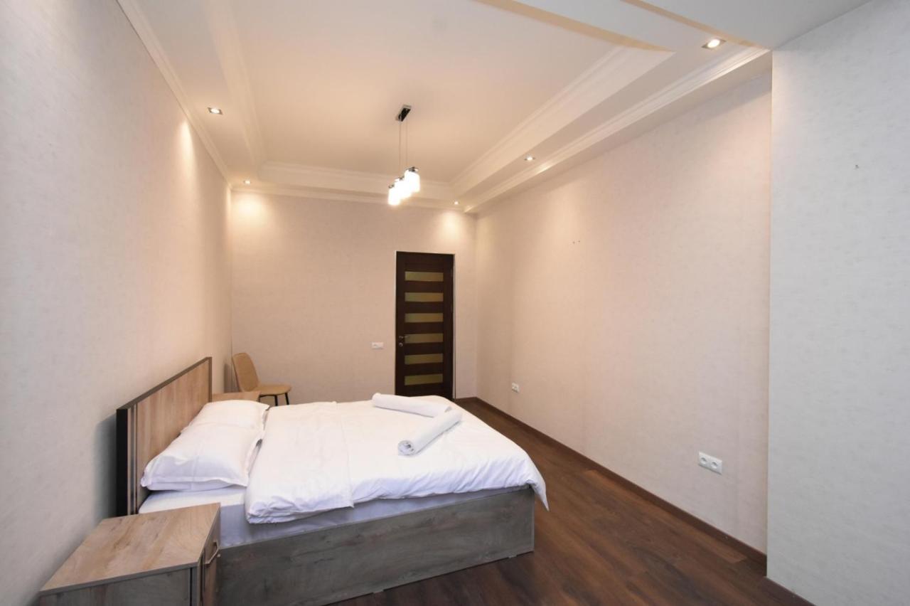 Malibu Apartment เยเรวาน ภายนอก รูปภาพ