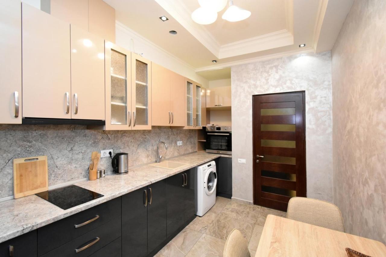 Malibu Apartment เยเรวาน ภายนอก รูปภาพ